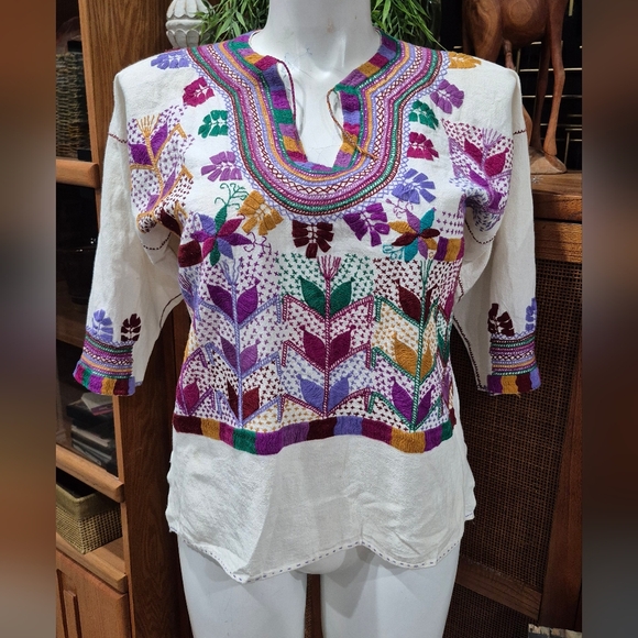 Vintage Mexican Chiapas Hand embroidered blouse Huipil Style Festival Top Sz M - Picture 2 of 7